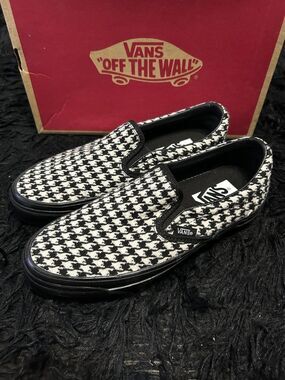 LX Classic Slip-On 98 black and white houndstooth pattern shoes sneakers sz7 new